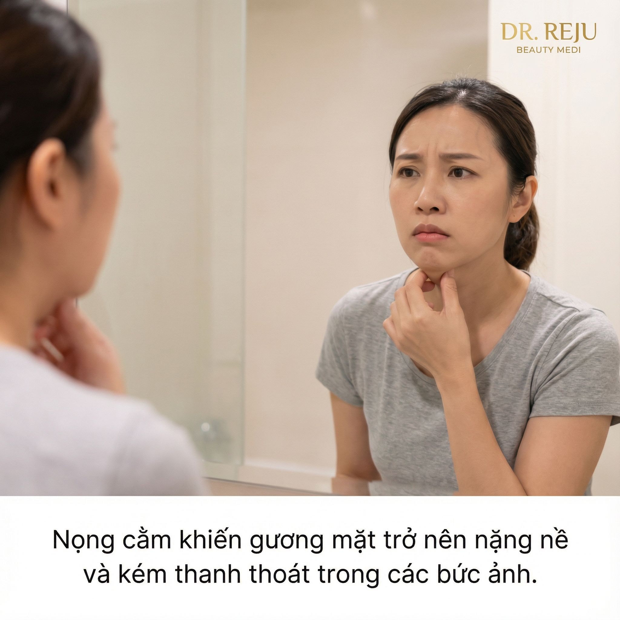 Phụ nữ lo lắng vì nọng cằm và mỡ thừa vùng mặt khiến gương mặt kém thon gọn