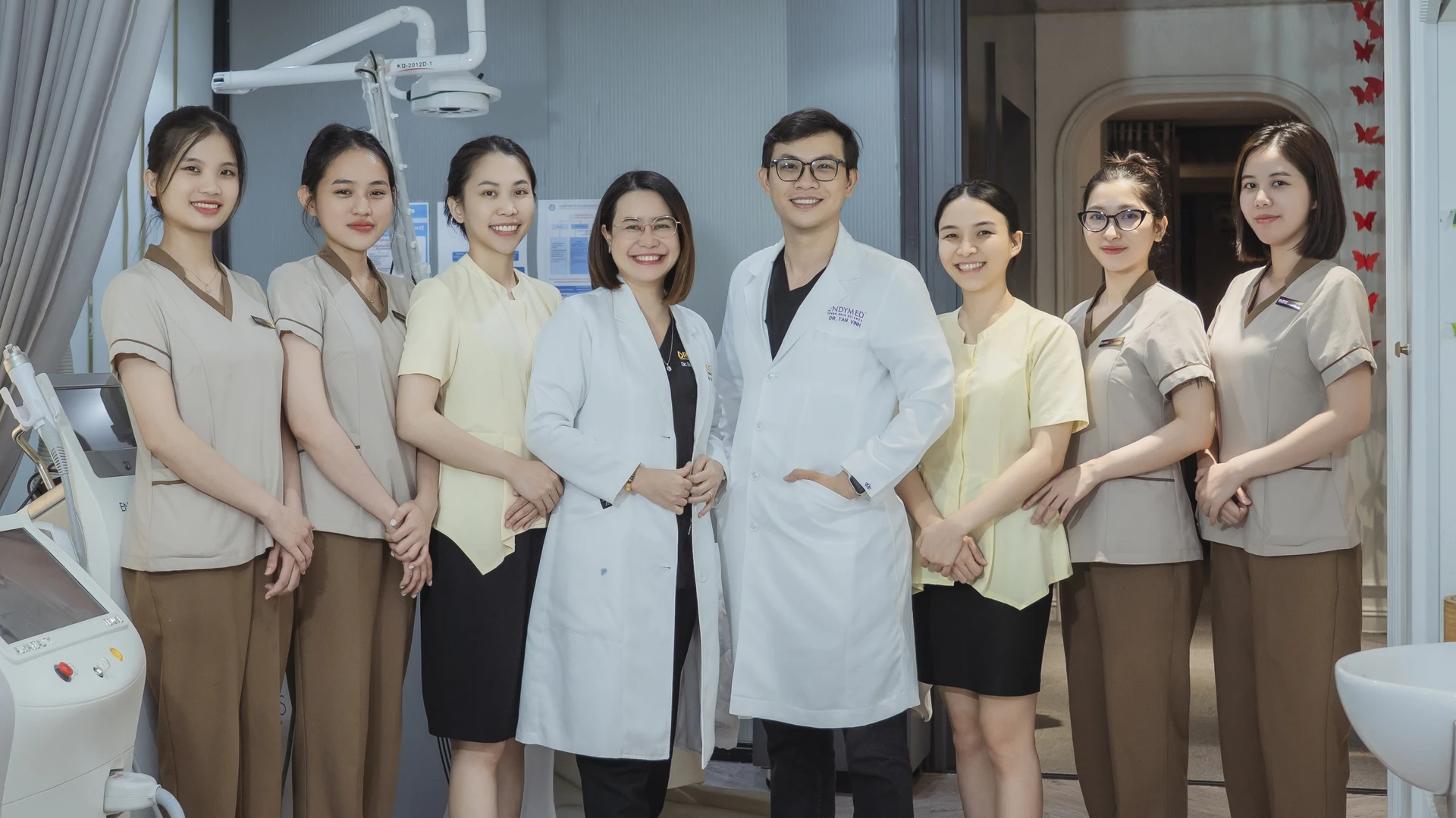 Tập thể nhân viên DrReju 2026